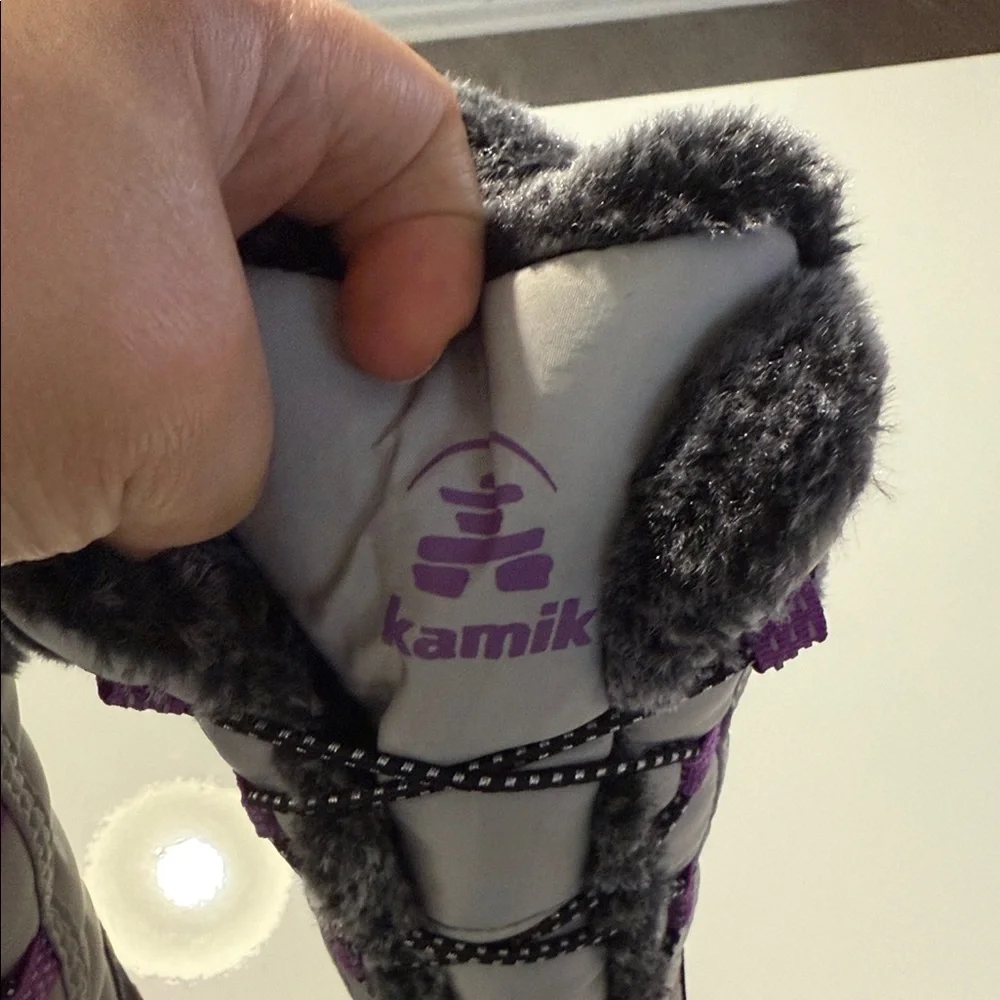 Kamik Gray and Black Girls Winter Boots with Purple Accents Size 2